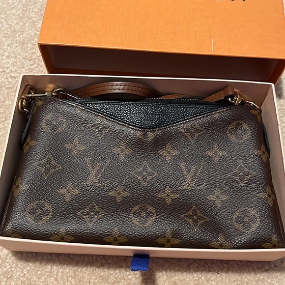 Louis Vuitton drawer styled gift box ( PURSE NOT INCLUDED) - Picture 6 of 6
